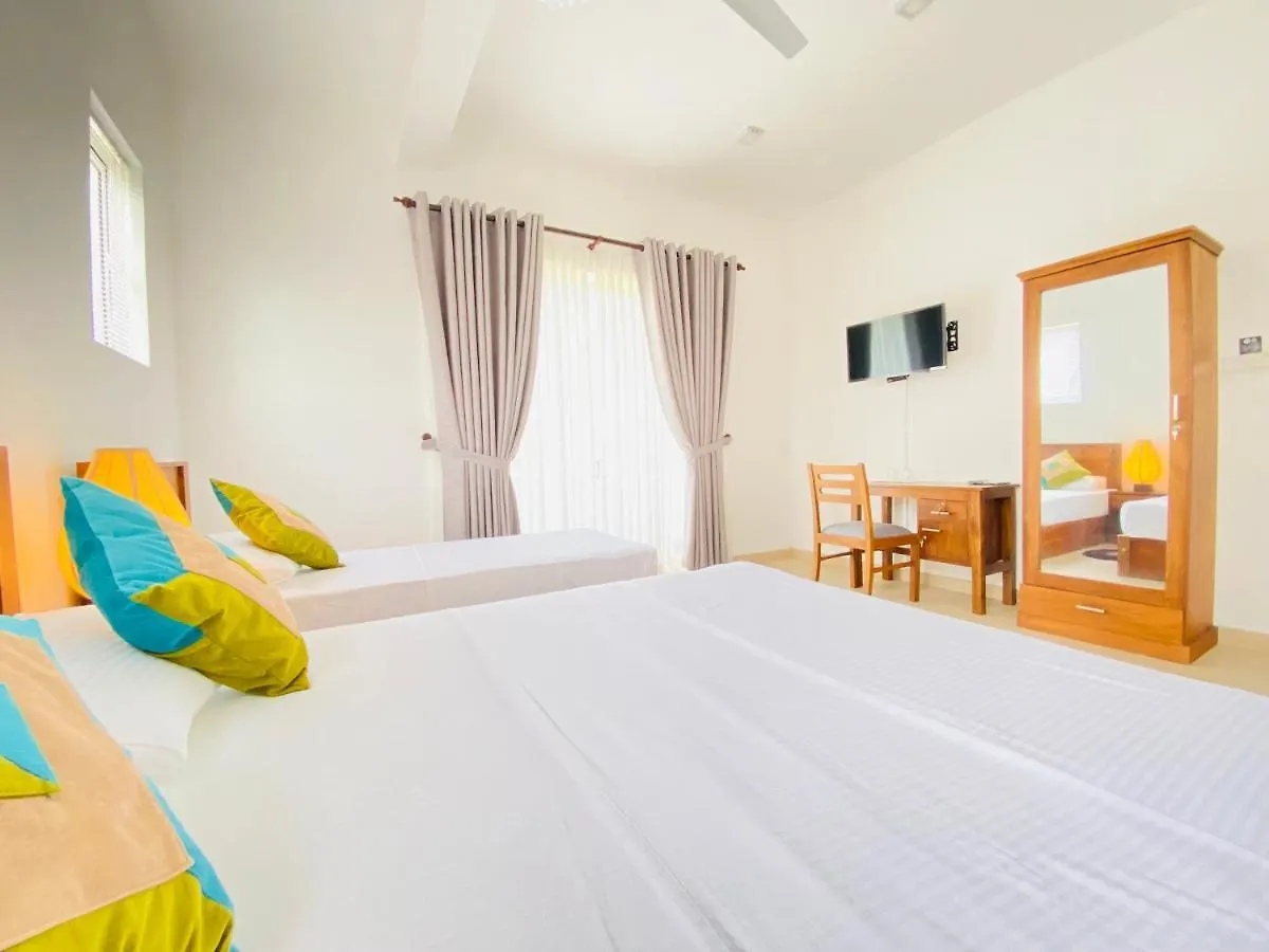 Gasthof Srimadis Villa Near Airport - Negombo